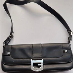 Y2K style GUESS Black Shoulder Bag